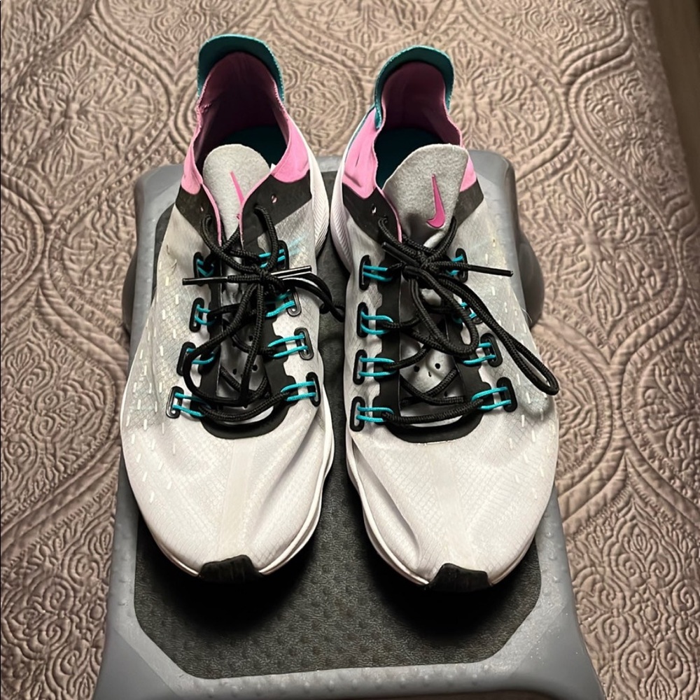 Women’s Nike size 8.5
